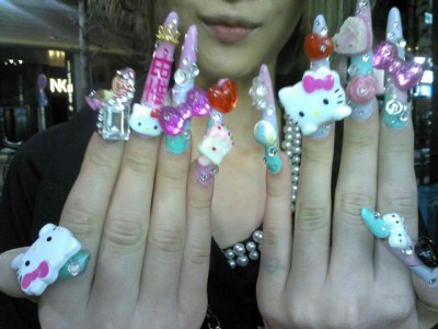 hello kitty fake fingernails