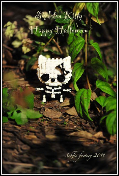 Hello Kitty Lego skeleton Halloween figure