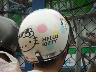 hello kitty helmet