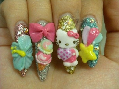 Hello Kitty finger nails