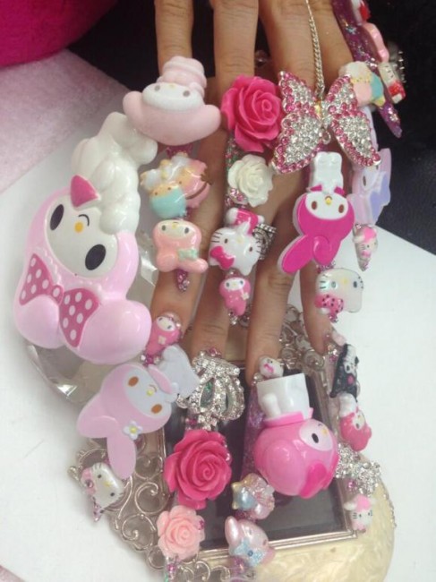 Hello Kitty wtf nails