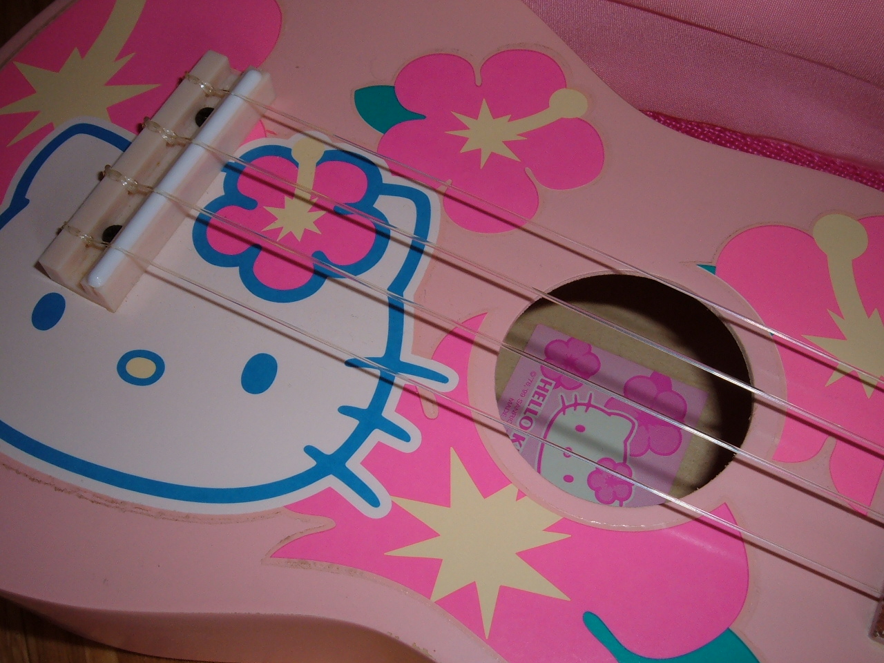 Hello Kitty ukulele