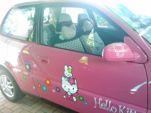 hello-kitty-car-pink