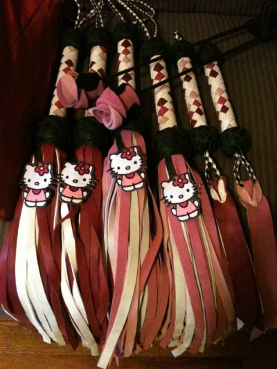 hello kitty floggers