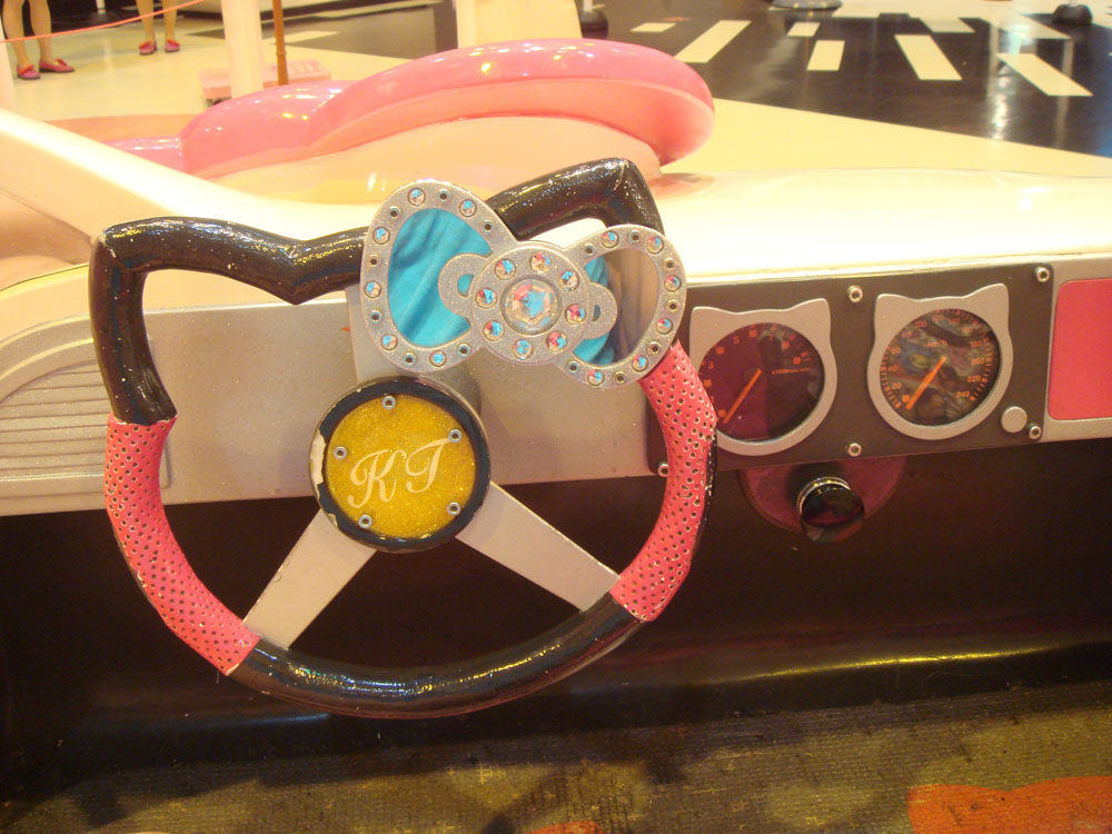 hello kitty steering wheel plush