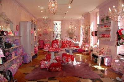 Hello Kitty Italian store