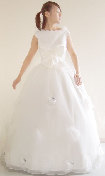 Hello Kitty wedding gown