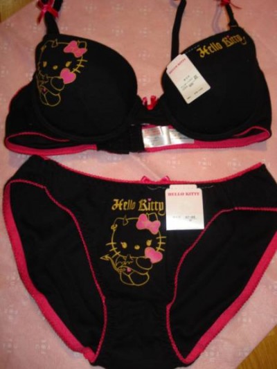 hello kitty devil bra and panty set