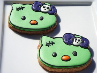 Hello Kitty zombie Halloween cookies
