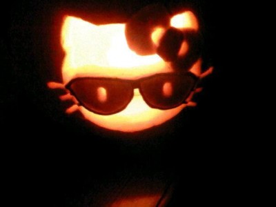 Hello Kitty Halloween pumpkin jack o lantern with sunglasses