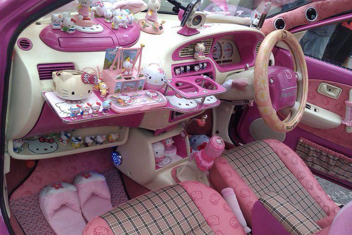 Car Interior – Hello Kitty Hell