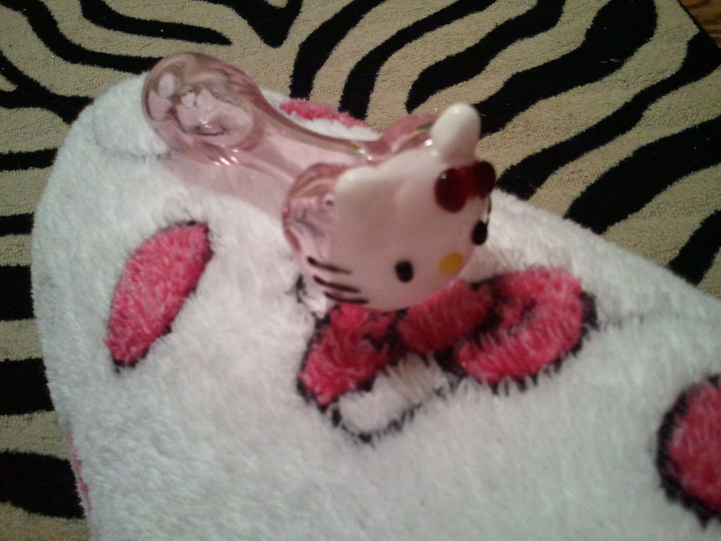 Hello Kitty Louis Vuitton Bong – Hello Kitty Hell