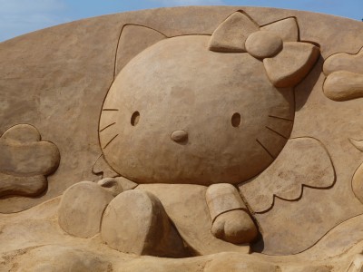 Hello Kitty sand sculpture art