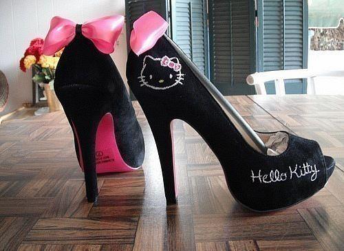Hello Kitty black high heel shoes