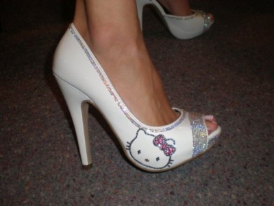 Hello Kitty bride shoes